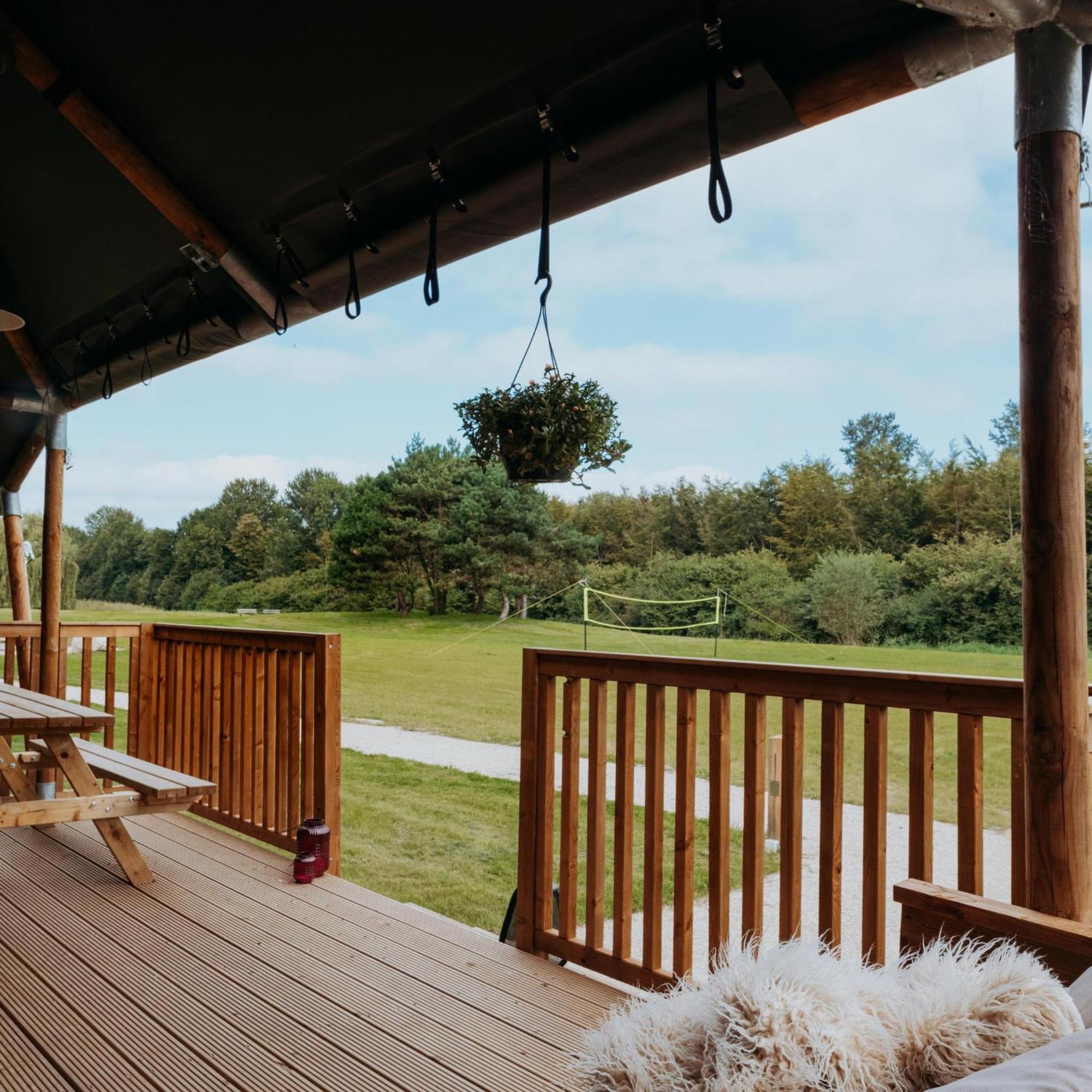 Glamping Lodge With Eco-Wellness Zeewolde Eksteriør bilde